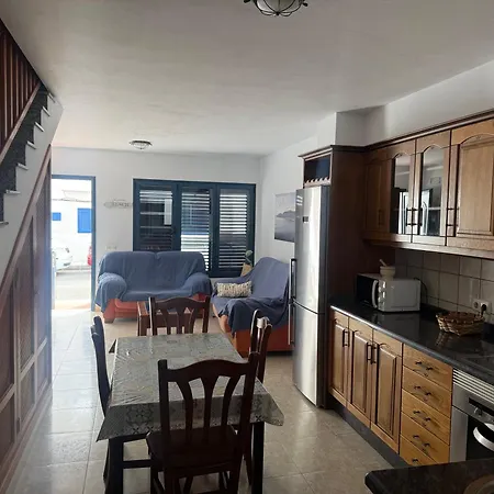 Apartman Casa La Charca De *